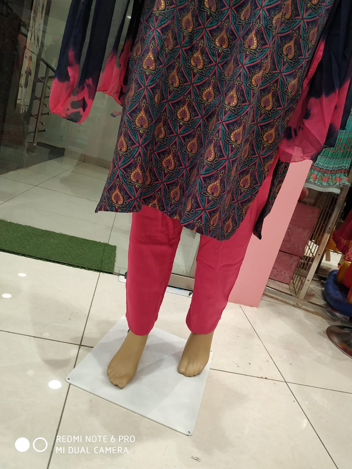 Women's kurti set with pant and dupatta, purple( Lfst 47)