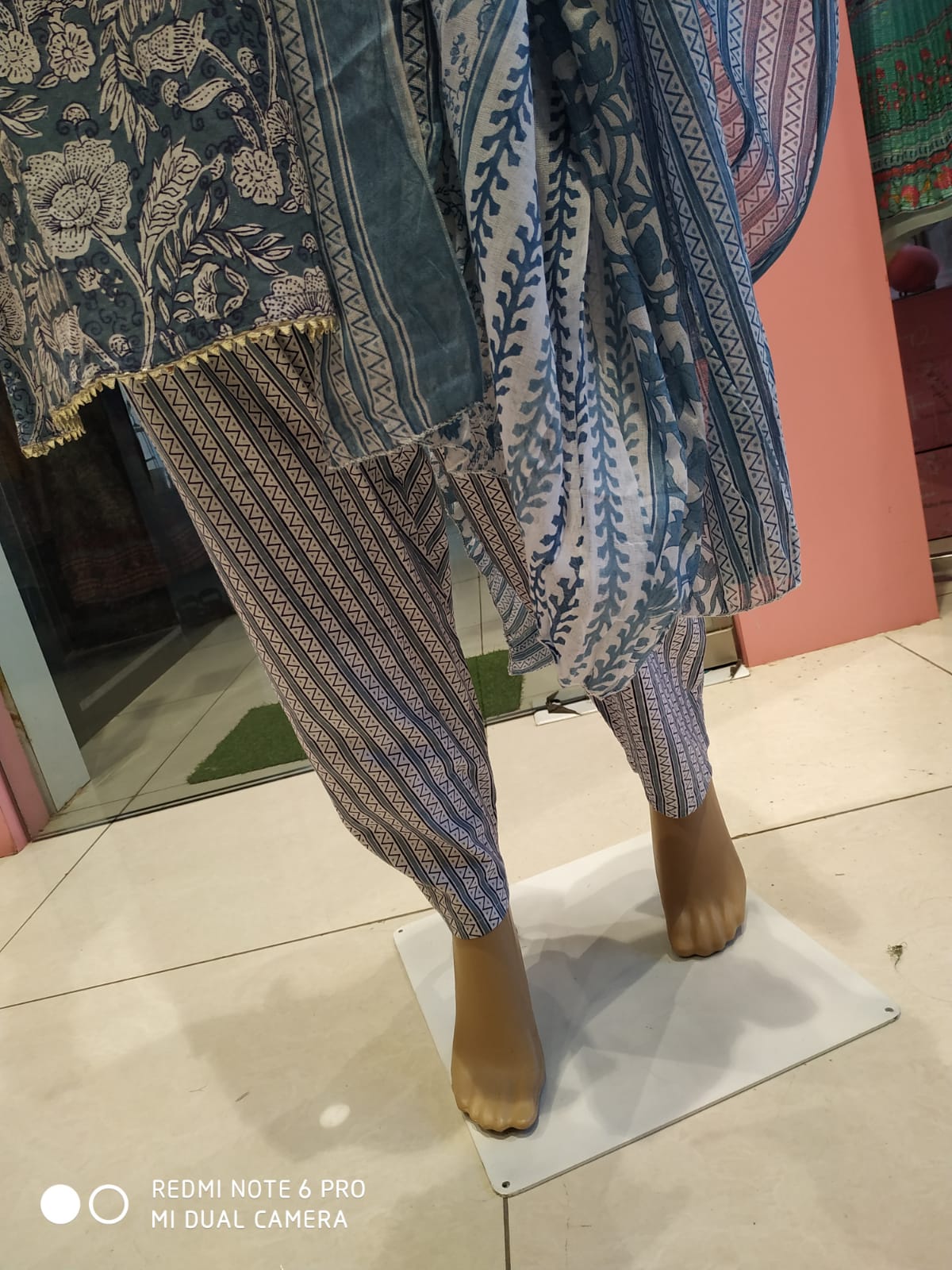 Women's kurti set with pant and dupatta, cotton, grey ( Lfst 38)