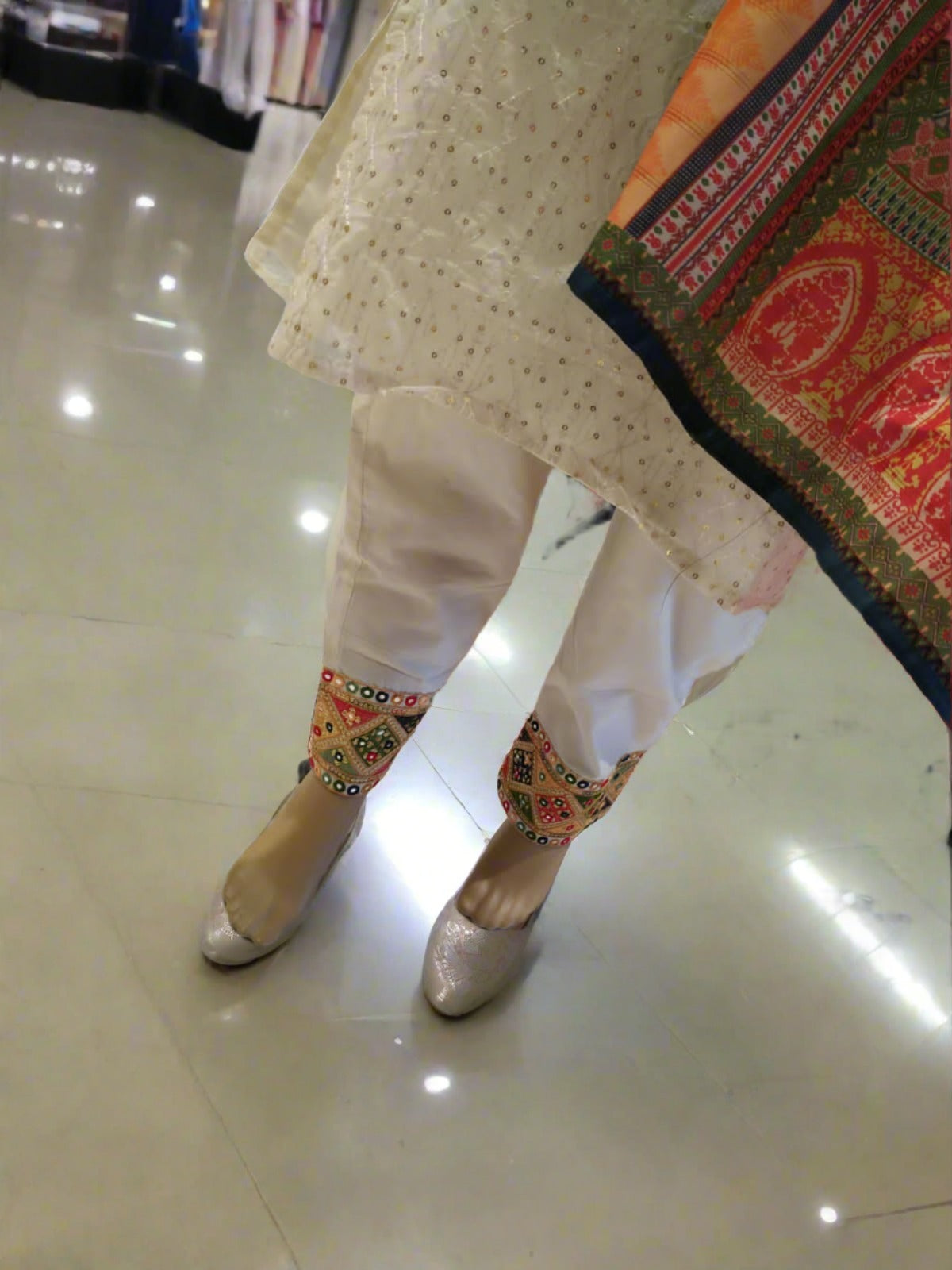 Women's kurti set with pant and dupatta, white party wear( Lfst 31)