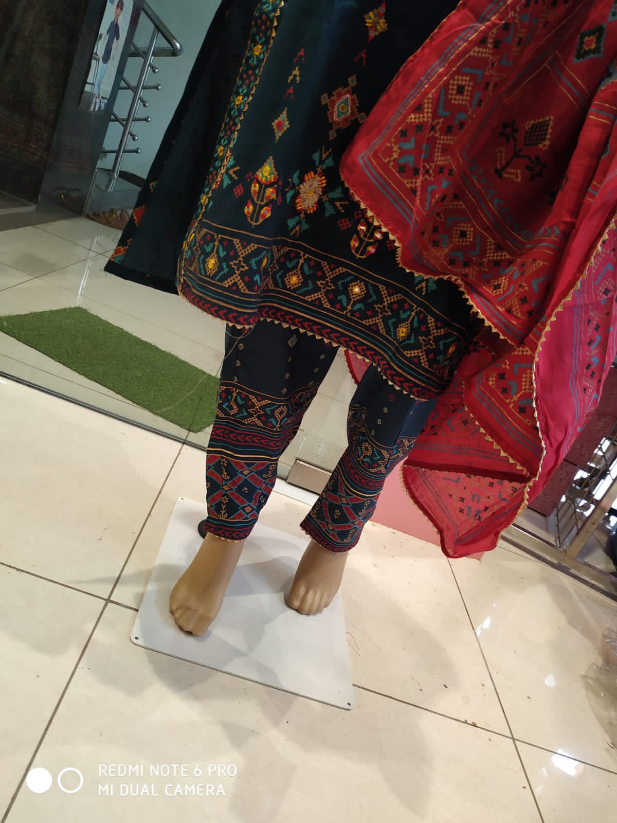 Women's kurti set with pant and dupatta,, navy blue& red( Lfst 11)