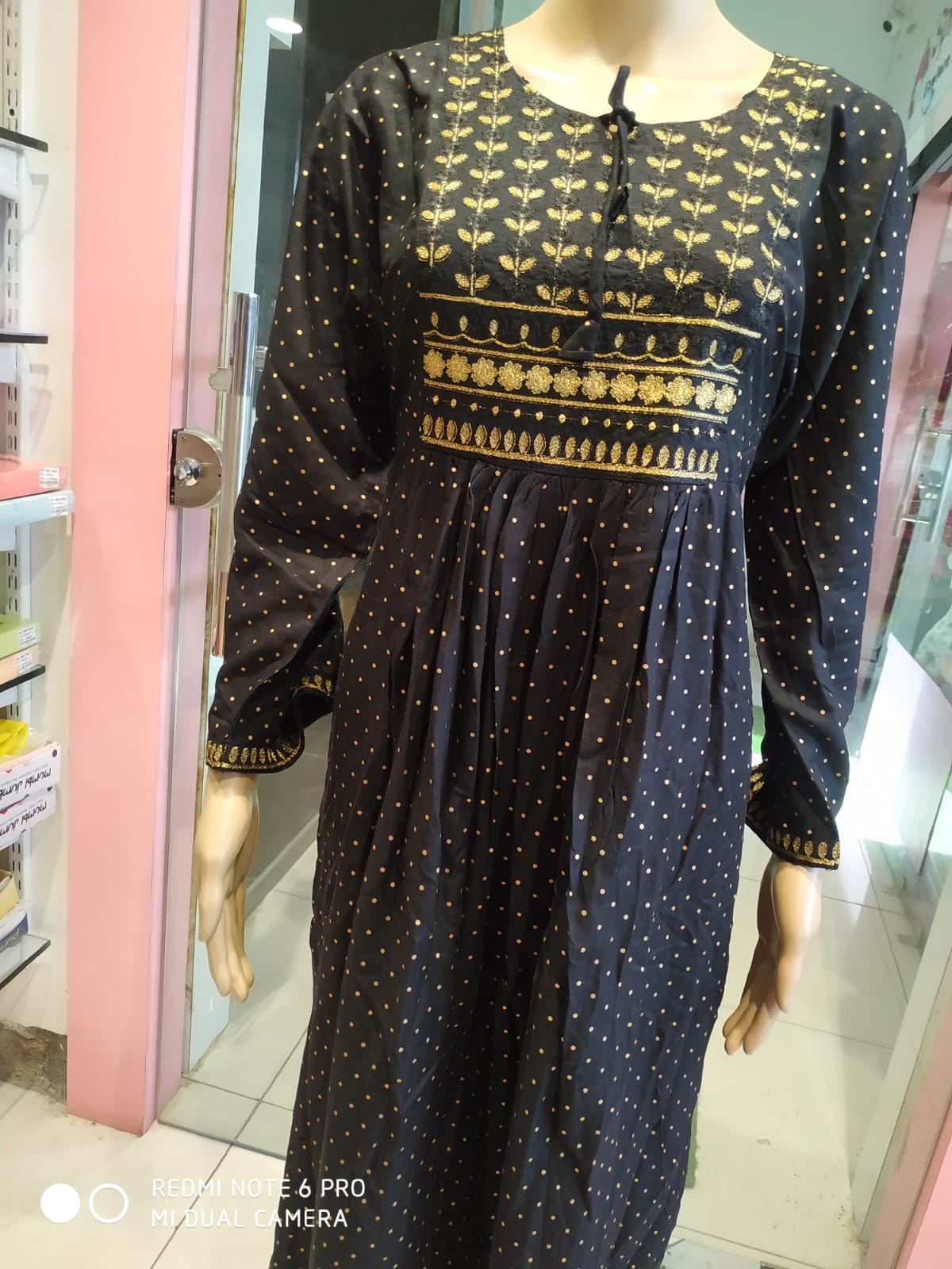 Flayered Umbrella gown, black( Lst 65)