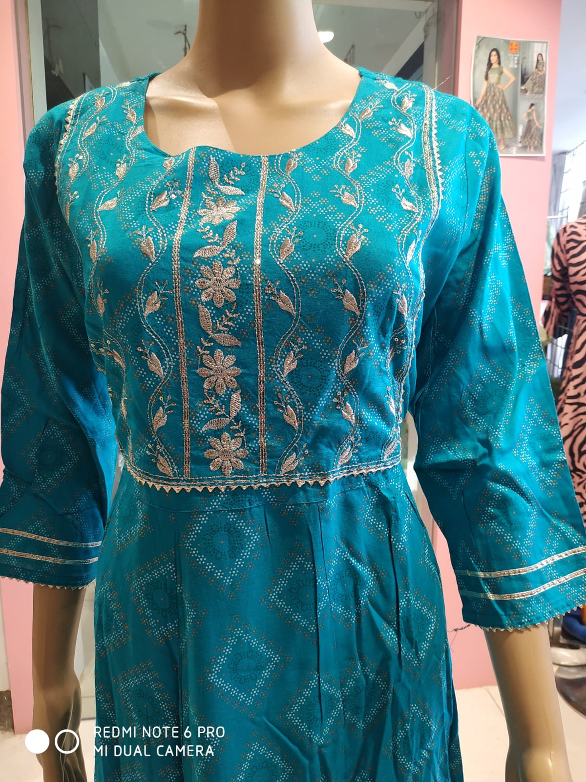 Flayered Umbrella gown, blue ( Lst 59)