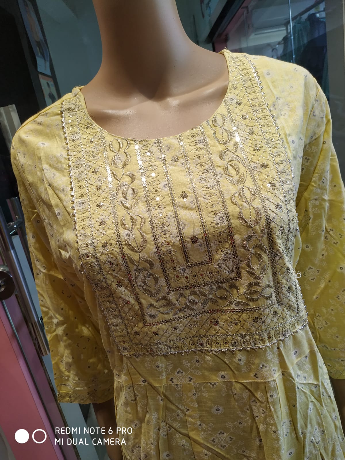 Flayered Umbrella gown, yellow ( Lst 57)