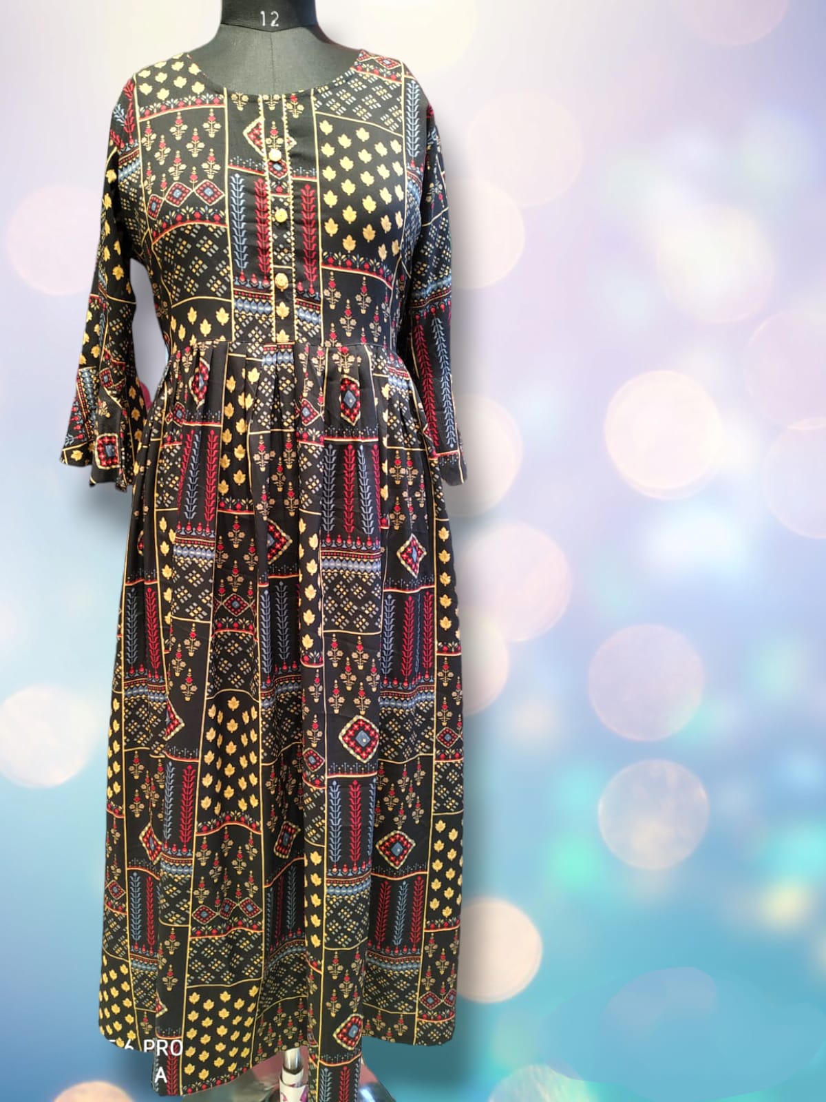 Flayered Umbrella gown, black ( Lst 73)