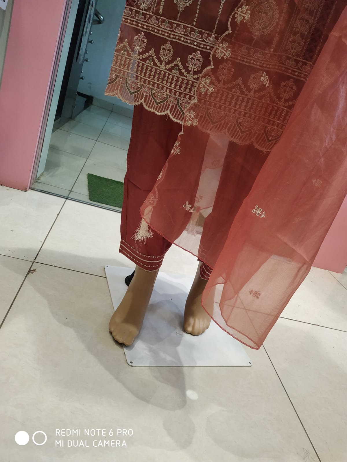 Women's partywear kurti set with pant and dupatta, Pakistani style ( NL 28)