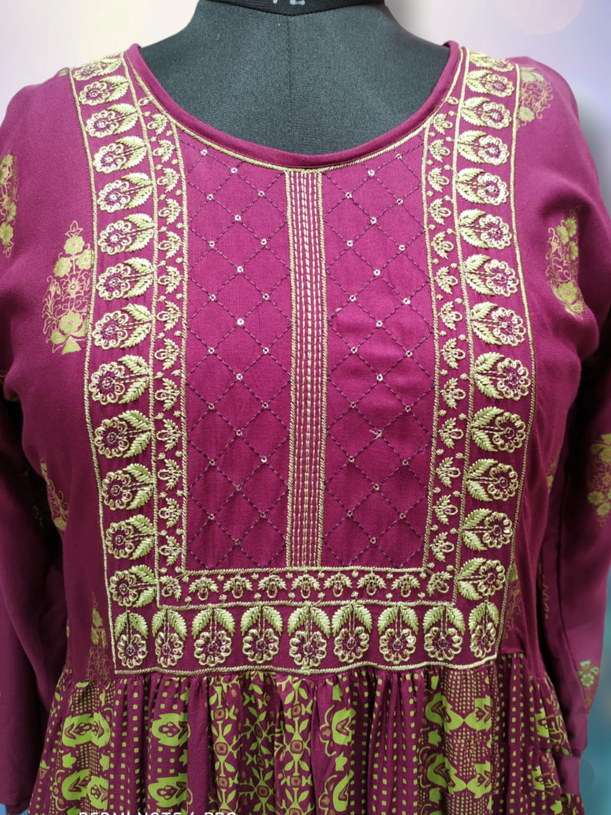 Flayered Umbrella gown white/green/brown/red( Lst 1)