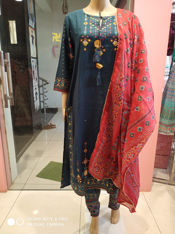 Women's kurti set with pant and dupatta,, navy blue& red( Lfst 11)